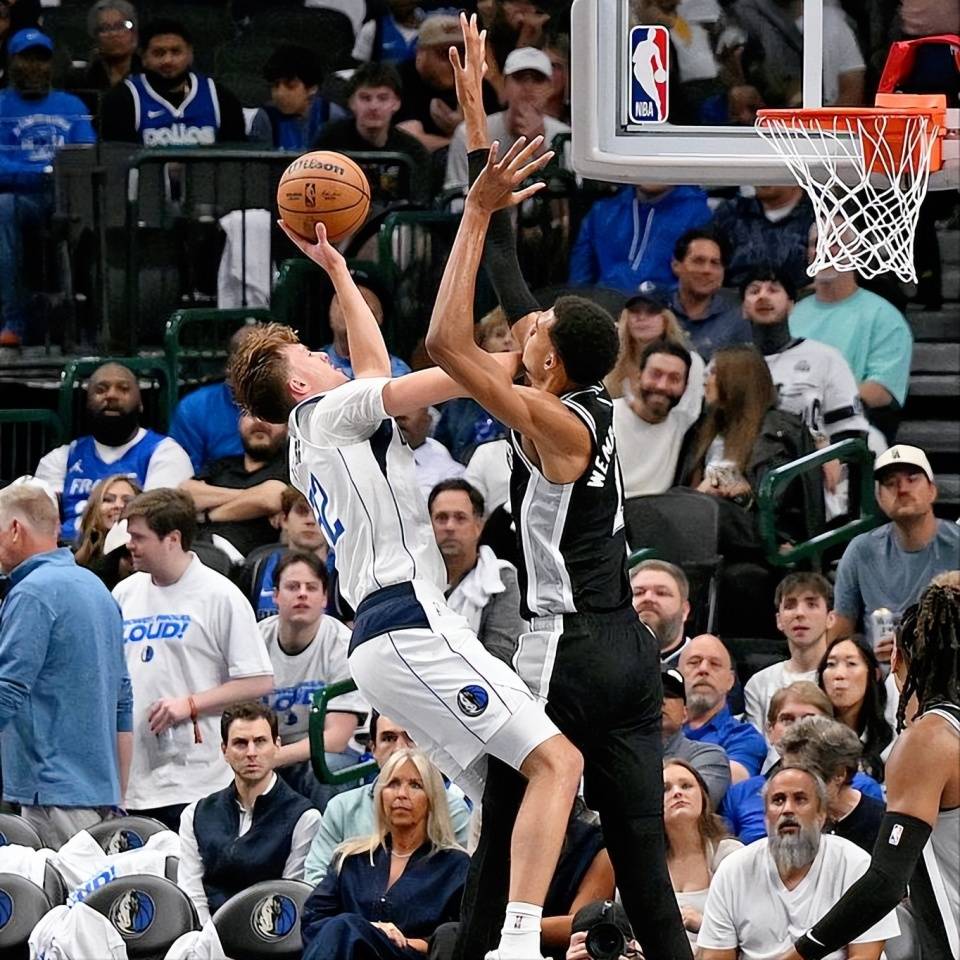 kaiyuan gaming包含圣安东尼奥马刺训练开放日，赛前战术微调引欢呼，英超在即，更衣室氛围转暖的词条